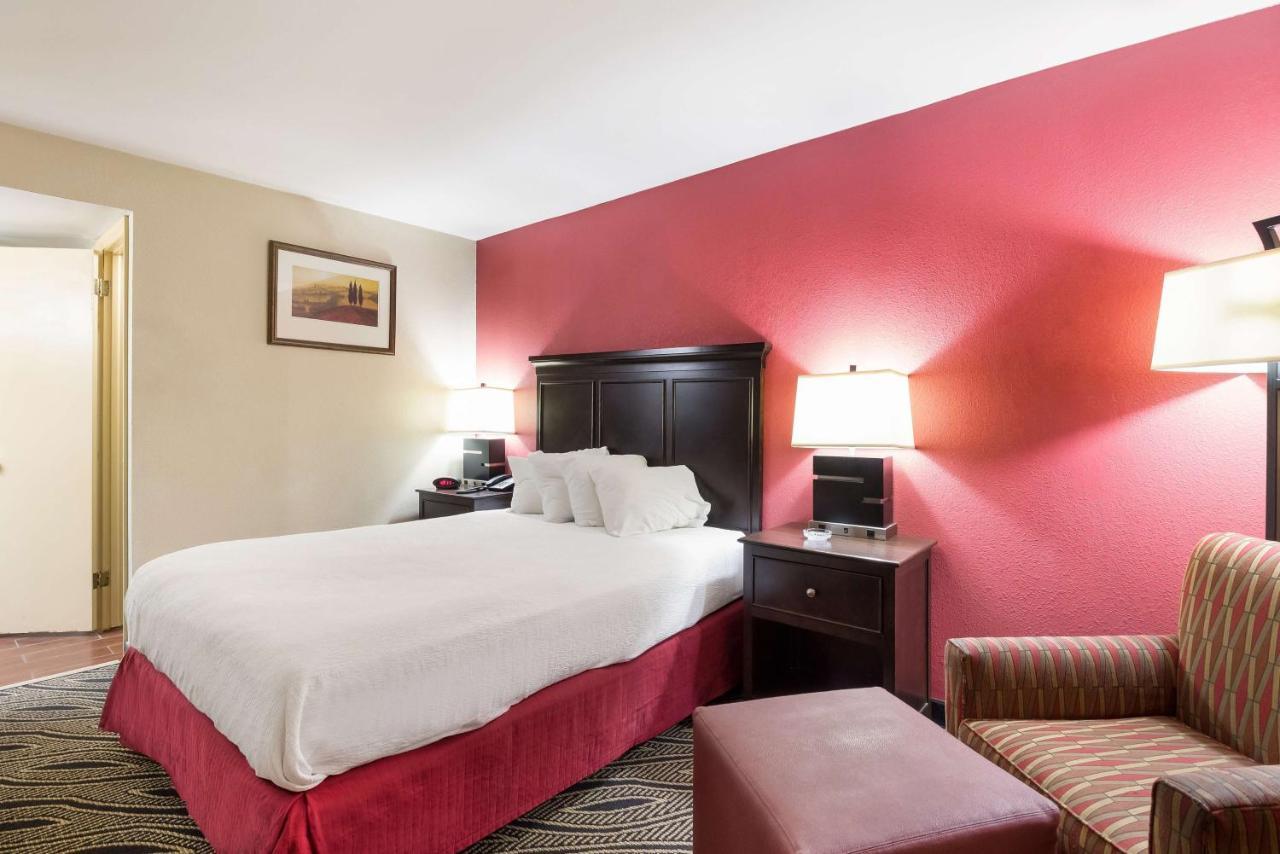 Best Western Braddock Inn La Vale Exteriör bild