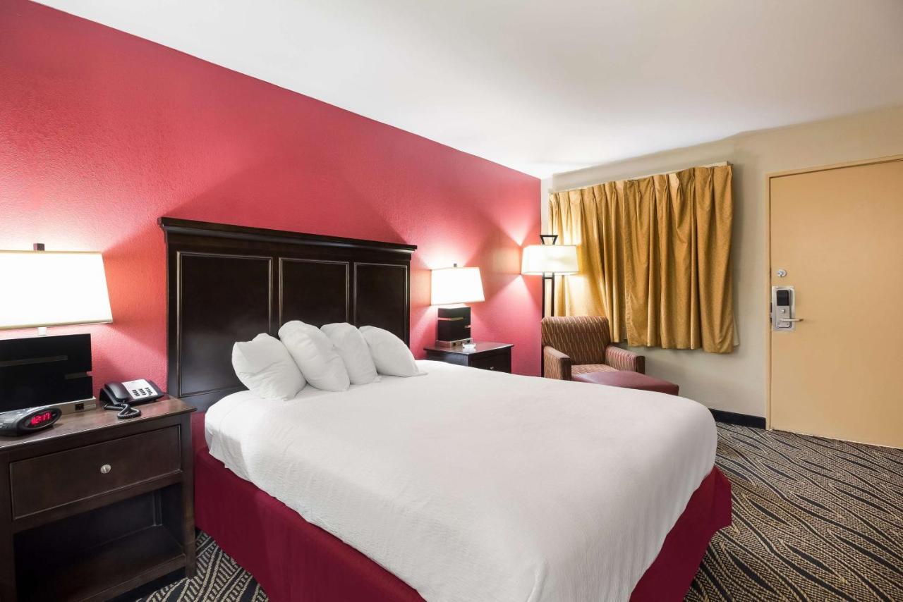 Best Western Braddock Inn La Vale Exteriör bild
