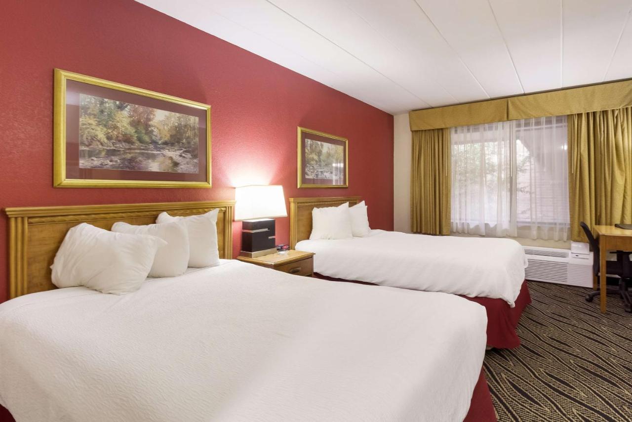 Best Western Braddock Inn La Vale Exteriör bild